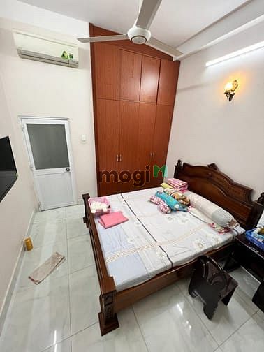 Hình ảnh Nhà hẻm 4m Hoà Hưng P13 Quận 10 sát MT