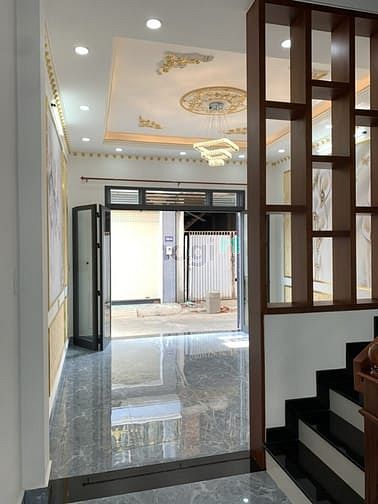 Hình ảnh Nhà ngộp giá rẻ , 70m2, 4 tầng , 4PN, 4WC, QL1A,BBH B , Bình Tân