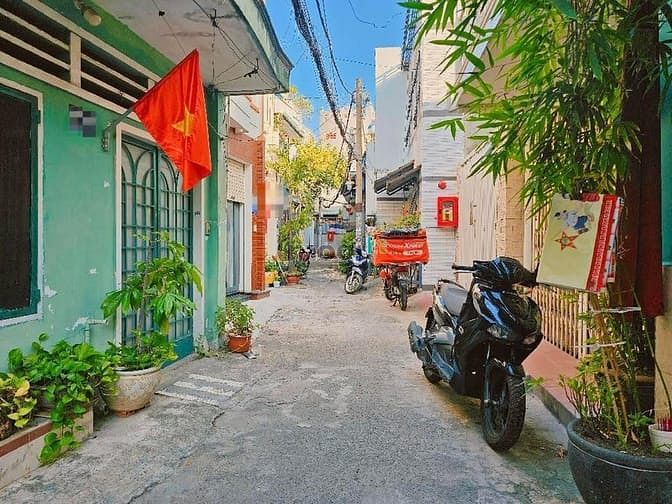 Hình ảnh 40m2 nhà mới 2 tầng Gần Ngã 5 chuồng chó