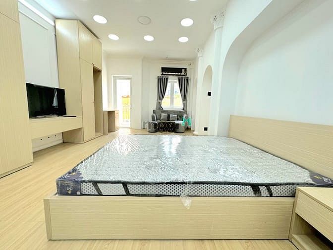 Hình ảnh Cho thuê Trang Chủ MB66.COM / Đăng Ký Tặng 66K 1PN. Ban công lớn Full nội thất cống Quỳnh quận 1
