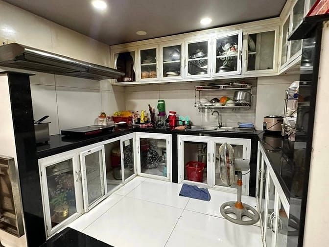Hình ảnh GẤP BÁN CHDV 8PN- 66m2 đối diện chợ Gò Vấp - sát mặt tiền
