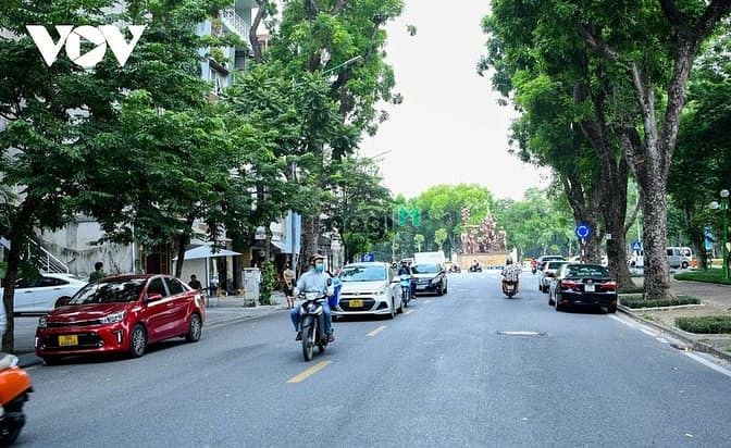 Hình ảnh Cho thuê nhà mặt phố QUANG TRUNG-HOÀN KẾM, 200m2 x 7 tầng,Mặt tiền 6m