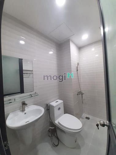 Hình ảnh TÔN THẤT ĐẠM - STUDIO Ban công; view phố Nguyễn Huệ; cạnh tòa Bitexco