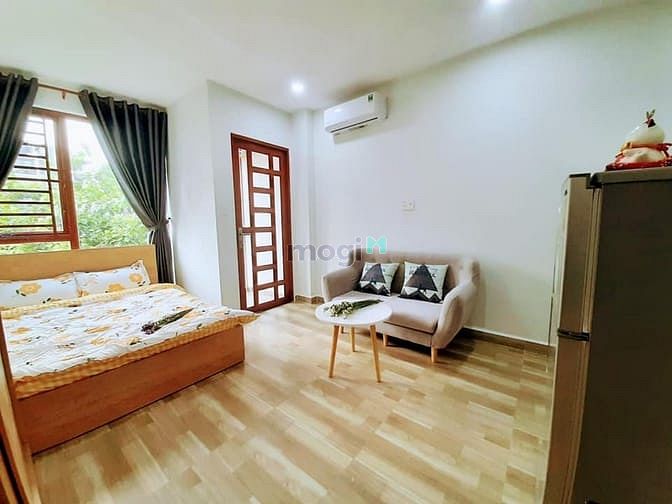 Hình ảnh TÔN THẤT ĐẠM - STUDIO Ban công; view phố Nguyễn Huệ; cạnh tòa Bitexco