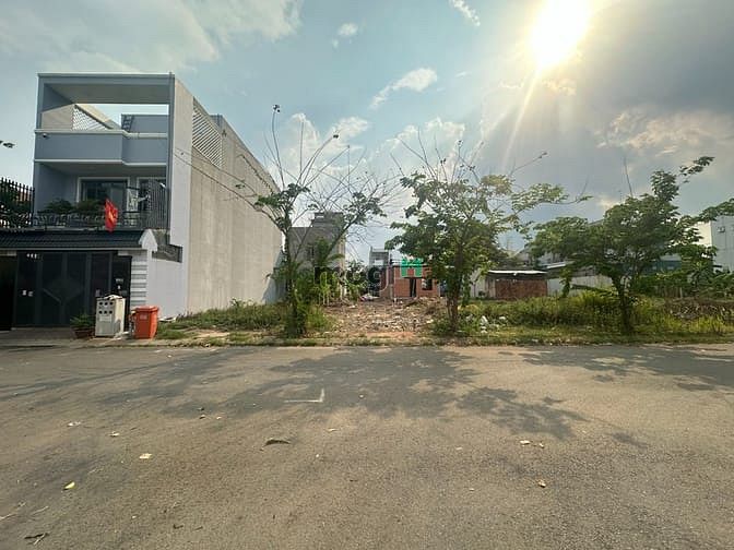 Hình ảnh Bán gấp lô đất 61m2 (4.5x14m), sát Quốc Lộ 13, gần chợ, dân cư đông