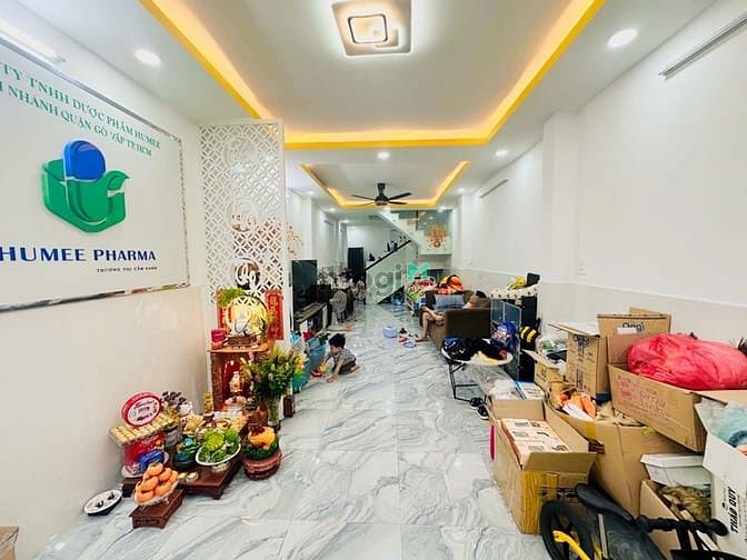 Hình ảnh 60m2 2 tầng hẻm 1 trục ngay Vincom Quang Trung