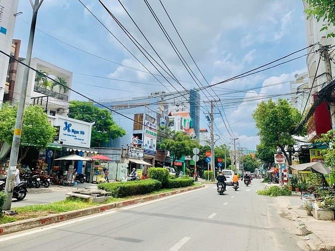 Hình ảnh Nguyễn Cửu Đàm đường 20m - 5 tầng- DT 4m x 20m - 8PN chỉ 10.6 tỷ TL