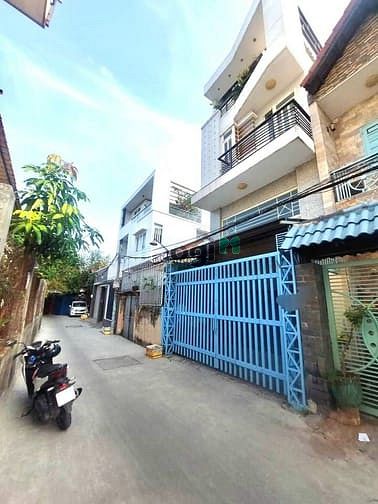 Hình ảnh Bán gấp nhà đường số 2 Trường Thọ, Thủ Đức, ô tô ngủ trong nhà.