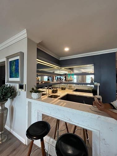 Hình ảnh Cho Thuê Căn Hộ Gold View, Nội Thất Sang 135m2(3PN), View Đẹp, Giá Mềm