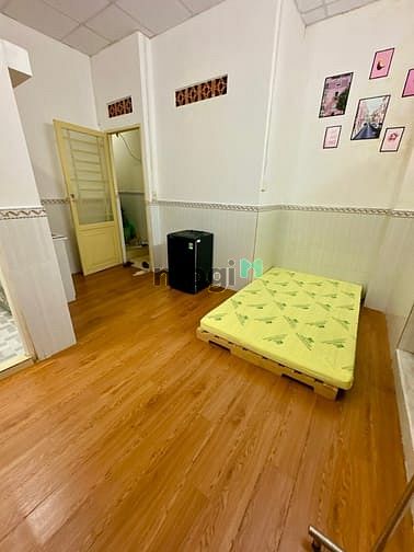Hình ảnh Cho Thuê Căn Hộ Full Nội Thất ngay Ngã Tư Phan Xích Long