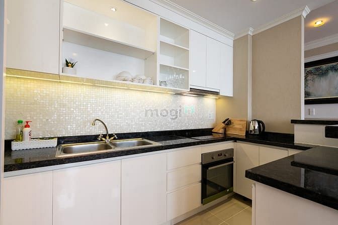 Hình ảnh Cho Thuê Căn Hộ Gold View, Nội Thất Sang 135m2(3PN), View Đẹp, Giá Mềm