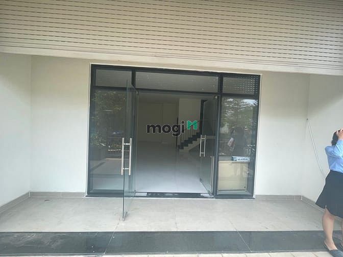 Hình ảnh Bán Shophouse 1 trệt 1 lầu 138m2, đã có sổ hồng, mặt tiền đường