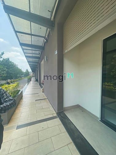 Hình ảnh Bán Shophouse 1 trệt 1 lầu 138m2, đã có sổ hồng, mặt tiền đường