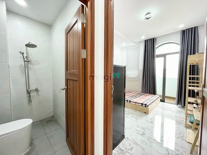 Hình ảnh Cho Thuê Căn Hộ Tân Phú Ban Công Full Nt Ngay Hòa Bình - Tô Hiệu