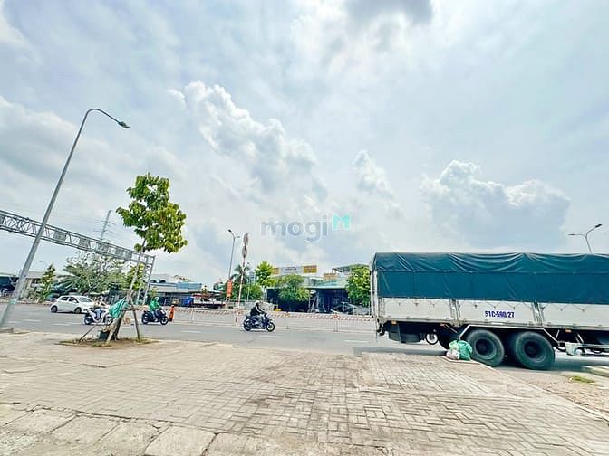 Hình ảnh Bán đất gần khu Ecogreen mặt tiền Nguyễn Văn Linh Quận 7