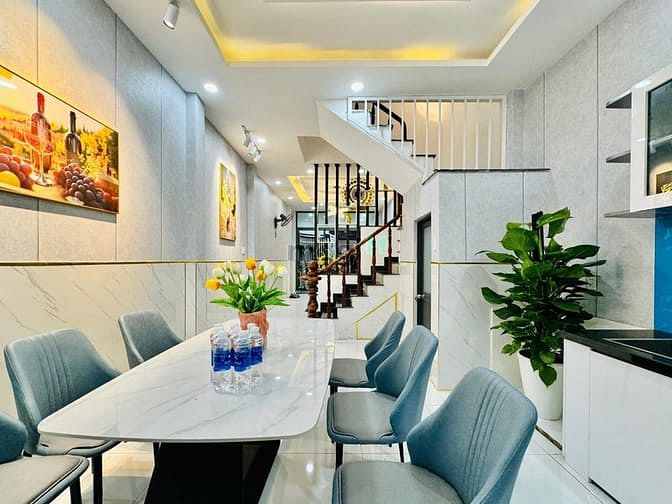 Hình ảnh Siêu phẩm đẹp lung linh Dt 52,6m2, hẻm thông Phạm Văn Chiêu p14 Gò Vấp