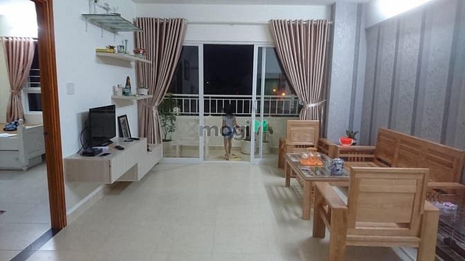 Hình ảnh Chung cư 590 CMT8, Quận 3 2PN 80m2 căn góc mát mẻ, giá thuê 12tr/tháng
