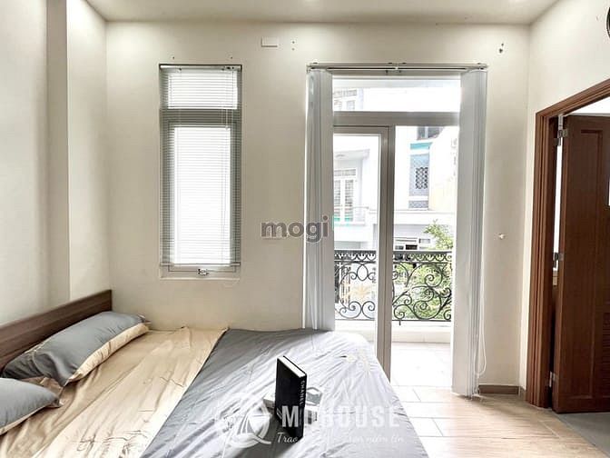 Hình ảnh Trống Sẵn Căn Hộ Nội Thất Mới Có Cửa Sổ Lớn Thoáng Mát Q.Tân Bình