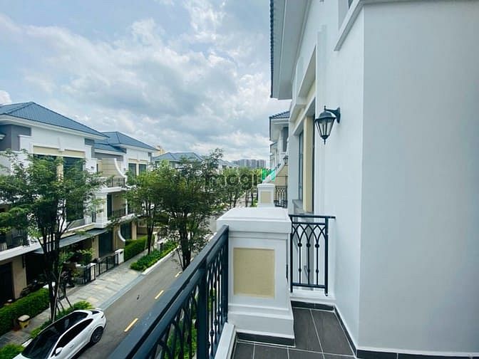 Hình ảnh BIỆT THỰ Verosa- Khang Điền - Phú Hữu- Hoàn Công Chuẩn