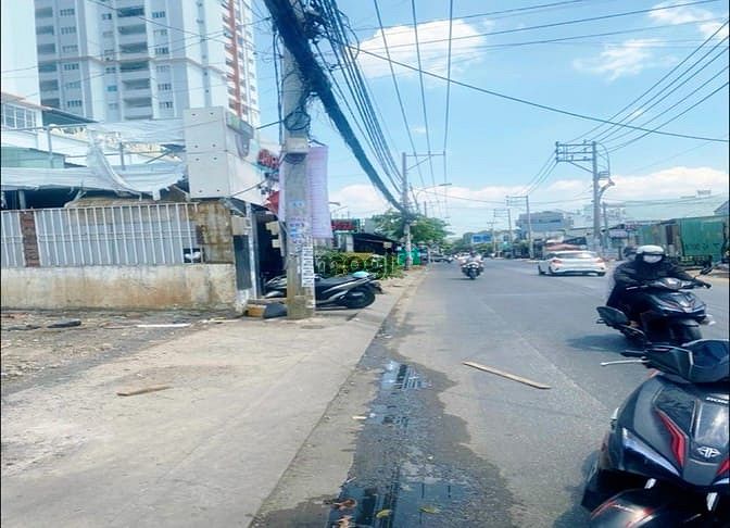 Hình ảnh Bán lô đất mặt tiền đường mã lò,dt 162 m2 giá 12.7 tỷ