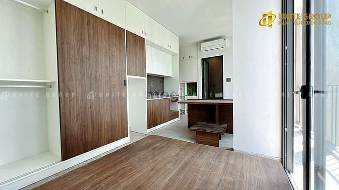 Hình ảnh Ban công 40M2 mặt tiền Bùi Thị Xuân Nội Thất gỗ cao cấp Quận Tân Bình.