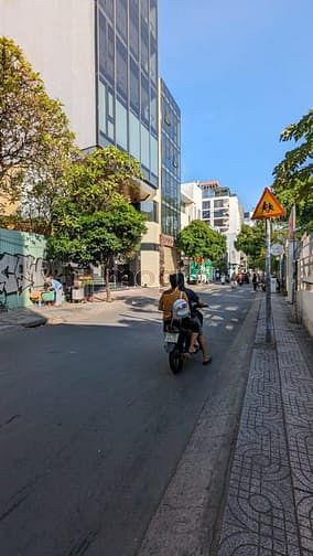 Hình ảnh Cho thuê đất 2 mặt tiền  Hồ Hảo Hớn, P. Cô Giang, Q1