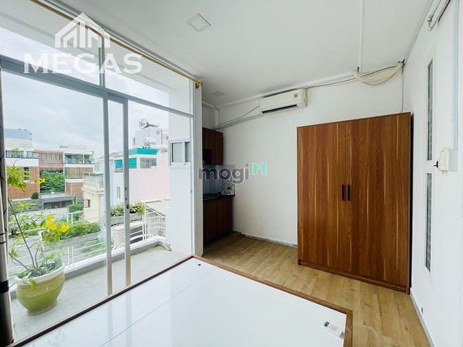 Hình ảnh Căn Hộ Cao Cấp Gần Vạn Hạnh Mall FULL NỘI THẤT - BANCOL/CỬA SỔ