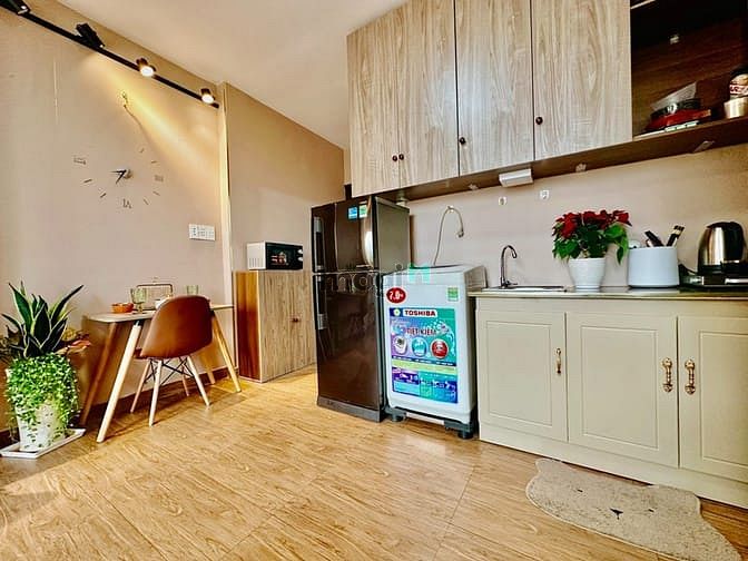 Hình ảnh Cho Thuê Căn Hộ Dịch Vụ Studio Cửa Sổ gần trường Đại học Văn Lang