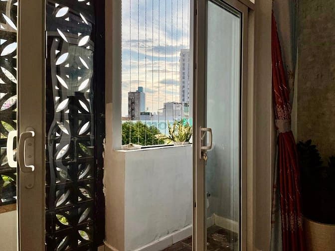 Hình ảnh CĂN HỘ Ban Công Cửa Sổ TRời gần Sân Bay Tân Sơn Nhất Q.Tân Bình