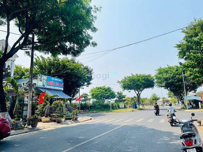 Hình ảnh Bán lô đất đẹp đường 10m5 Đô Đốc Lân