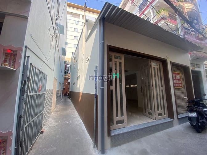 Hình ảnh Cho thuê nhà lớn 6.5x15m 1 lầu hẻm Trần Phú Quận 5
