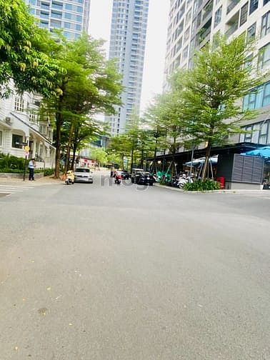 Hình ảnh Cho thuê Villa góc 2MT Saigon Pearl Hầm 3 lầu áp mái (thang máy)