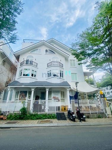 Hình ảnh Cho thuê Villa góc 2MT Saigon Pearl Hầm 3 lầu áp mái (thang máy)