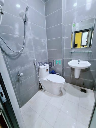 Hình ảnh 🎴2 Phòng Ngủ 70m2_Mới , Thang máy hầm xe Gần Chợ Cây Xoài .
