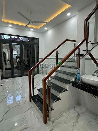 Hình ảnh Cho thuê nhàMỚI HẺM XE HƠI 3 lầu st Bà Hạt Quận 10