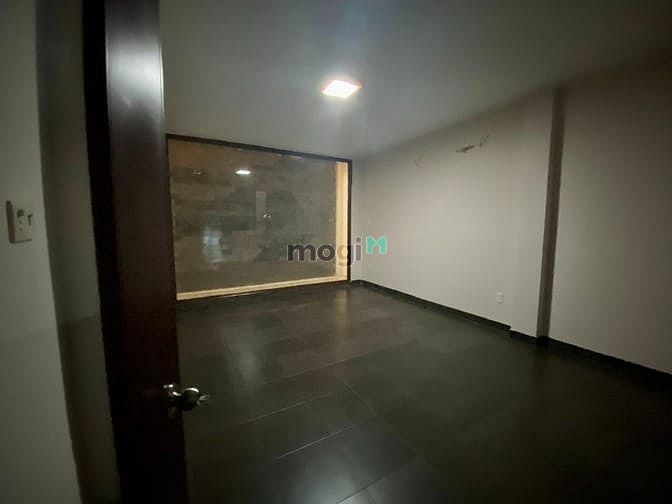 Hình ảnh Nguyên Căn 5 Tầng MẶT TIỀN D5 P25 BÌNH THẠNH
