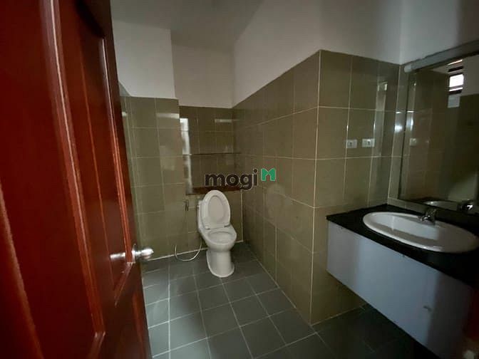 Hình ảnh Nguyên Căn 5 Tầng MẶT TIỀN D5 P25 BÌNH THẠNH