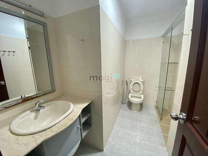Hình ảnh Nguyên Căn 5 Tầng MẶT TIỀN D5 P25 BÌNH THẠNH