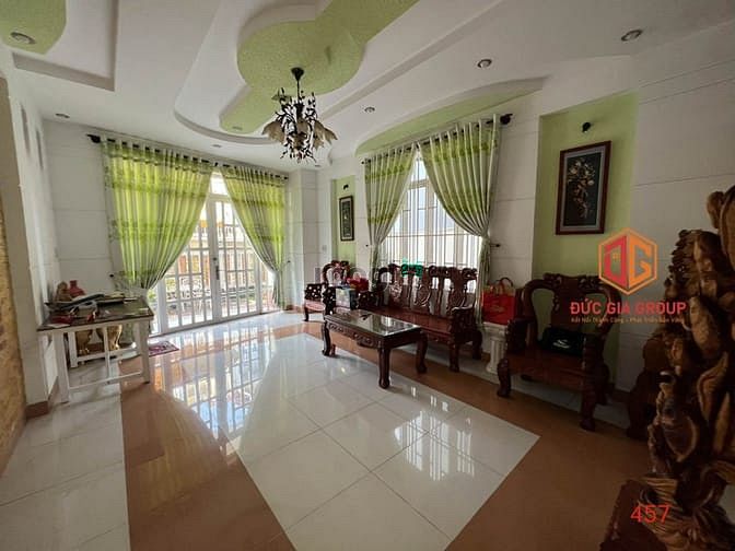 Hình ảnh Cho thuê biệt thự sân vườn 200m2 4PN gần chợ Bửu Long, Biên Hòa