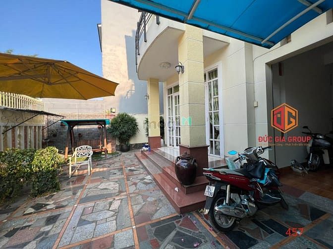 Hình ảnh Cho thuê biệt thự sân vườn 200m2 4PN gần chợ Bửu Long, Biên Hòa