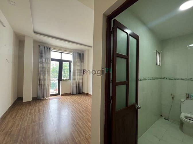 Hình ảnh Cho thuê nhà 2,5 tầng 200m2 đường Lê Ấm, Hoà Xuân