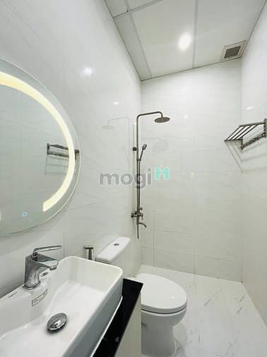 Hình ảnh Mb6623 nạp rút nhanh chóng studio full nội thất cửa sổ thoáng mát Tân Quy Q7