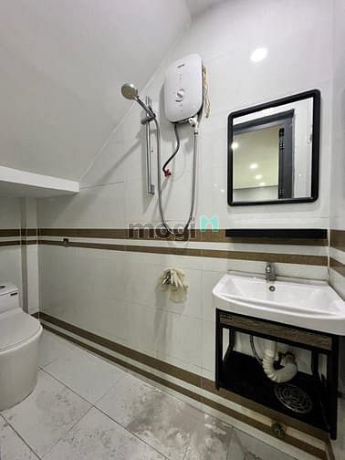 Hình ảnh NHÀ Đẹp Huỳnh Mẫn Đạt Quận 5 -Hẻm 4m- Ngang khủng 6,3m-Full nội thất.