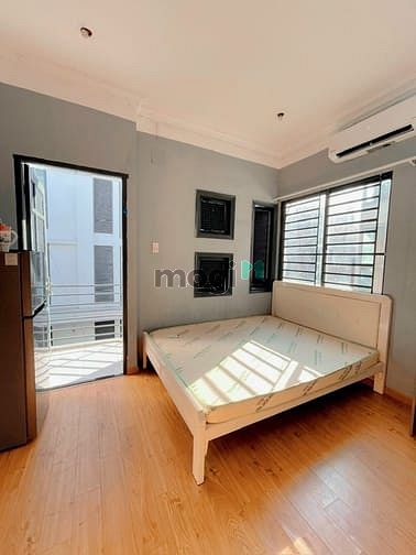 Hình ảnh Cho thuê phòng ban công rộng tại Quận 3