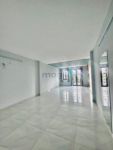 Hình ảnh Nhà mặt tiền, [4.5x33], 3 lầu, đường Tỉnh Lộ 10, Bình Tân