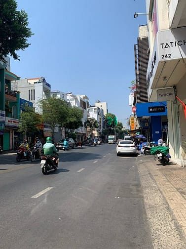 Hình ảnh Bán nhà Góc 3 Mặt Tiền Đường Bùi Hữu Nghĩa, Bình Thạnh - Sát Quận 1.