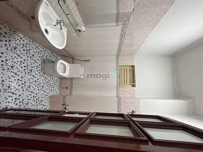 Hình ảnh Phòng trọ giá rẻ, ban công, cửa sổ lớn