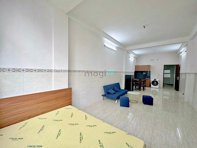 Hình ảnh Phòng Studio cửa sổ lớn thoáng mát ngay mặt tiền, gần sân bay