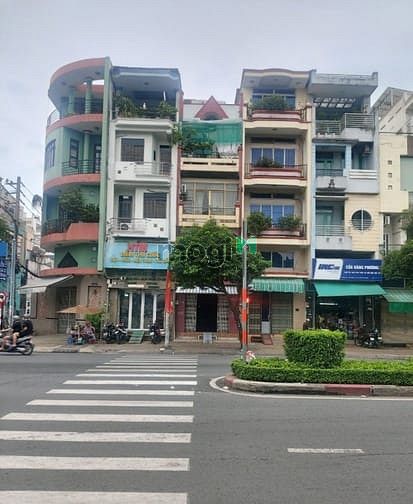 Hình ảnh 4x15m, 4 tầng, 4PN, 3WC. MT Lạc Long Quân, P5, Q11. Giá 20 triệu/tháng