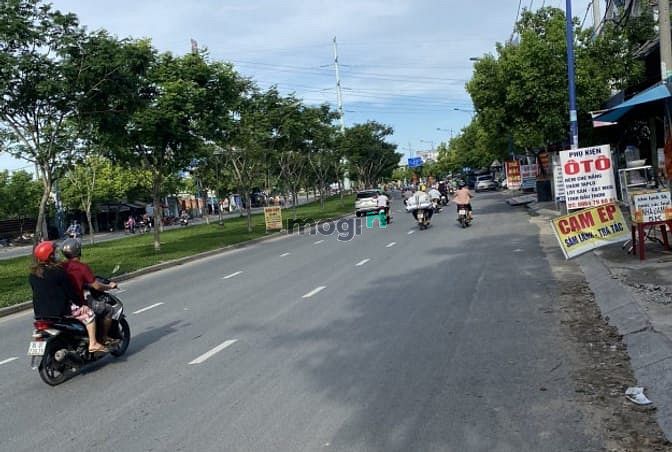 Hình ảnh Cần bán lô đất 5x20m, sát bên chợ Bà Điểm, Hóc Môn, giá 710tr